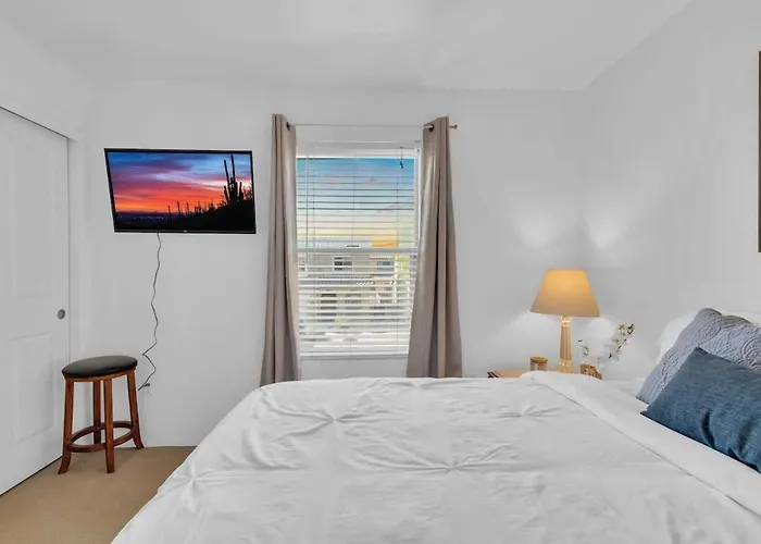 Family Home-mins From The Loop With Hot Tub Tucson