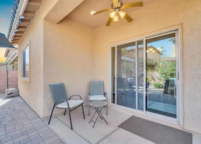 Holiday home Family Home-mins From The Loop With Hot Tub