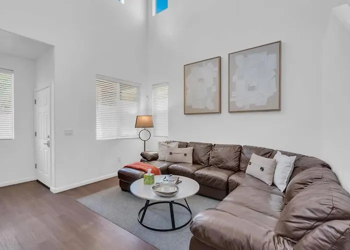 Family Home-mins From The Loop With Hot Tub Holiday home Tucson