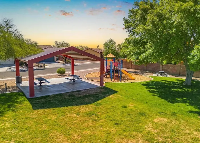 Family Home-mins From The Loop With Hot Tub Tucson